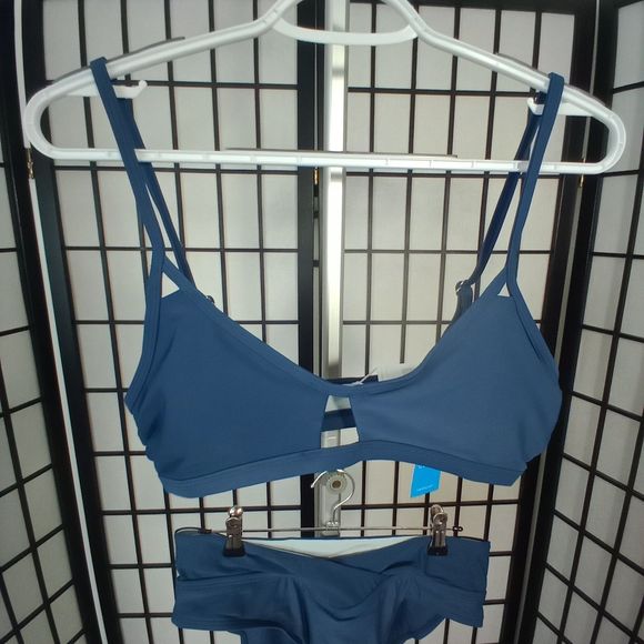 CUPSHE NWT Women's Two-Piece Blue Bikini Scoop Neck V Cut Size Medium - Picture 5 of 9